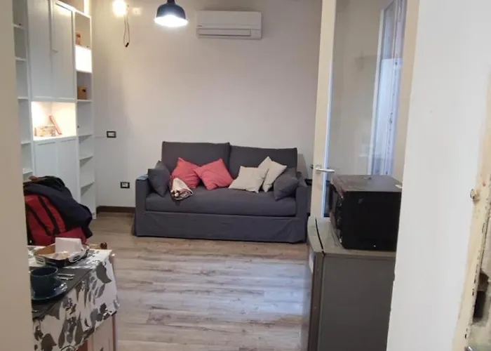 Centro Storico Di Bologna Via Petroni